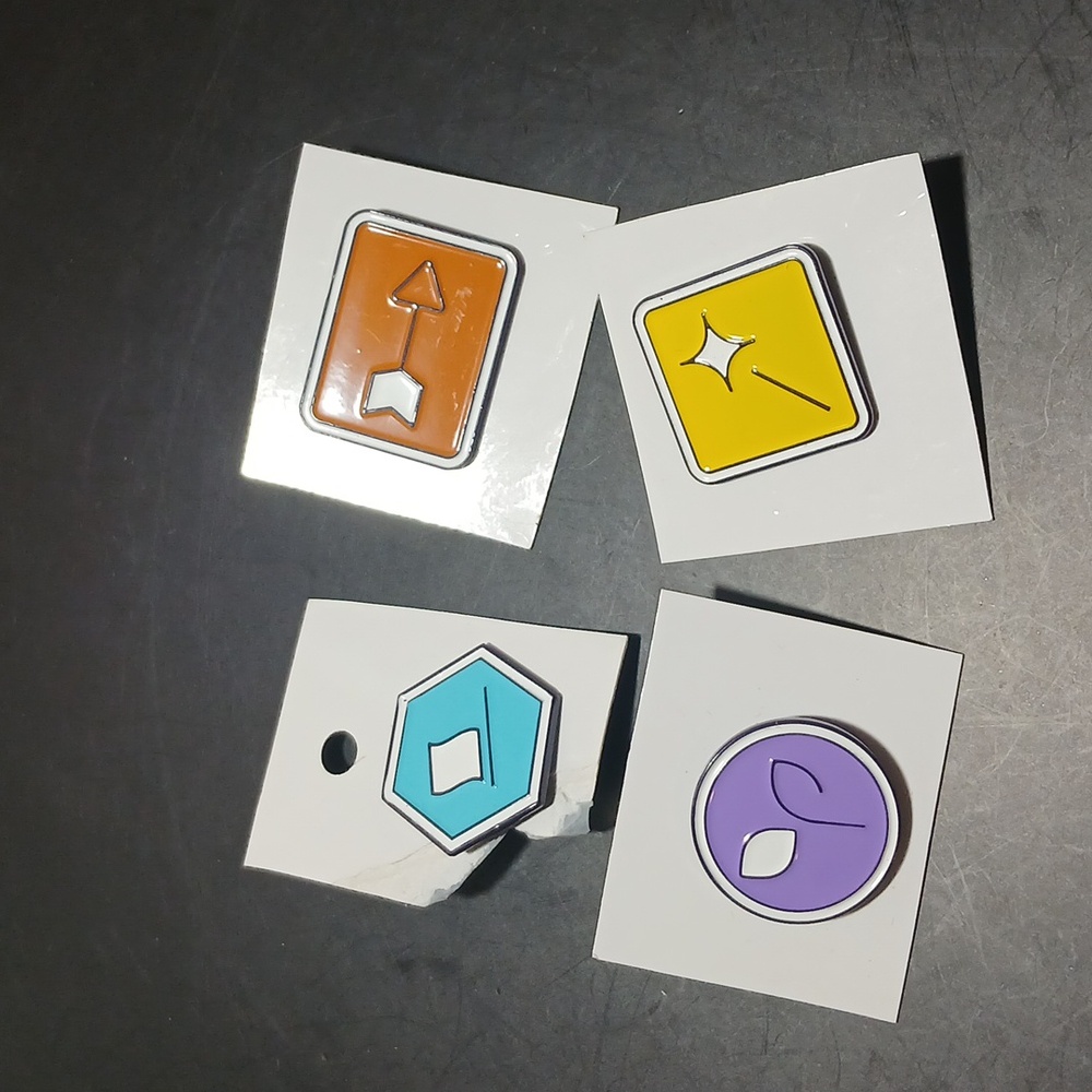 Shipt Brooch Mix 4 pcs NWOT